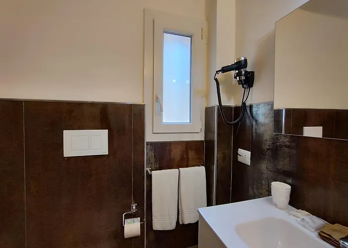 Residenza Maggiore 10 - - 3*