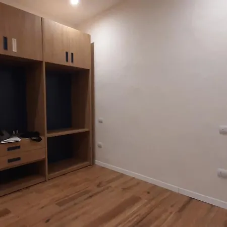 Residenza Maggiore 10 - -