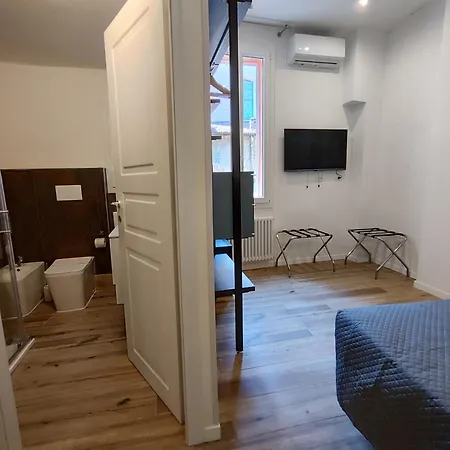 Alojamento de Acomodação e Pequeno-almoço Residenza Maggiore 10 - - 3*