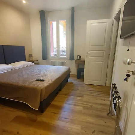 Residenza Maggiore 10 - - 3*