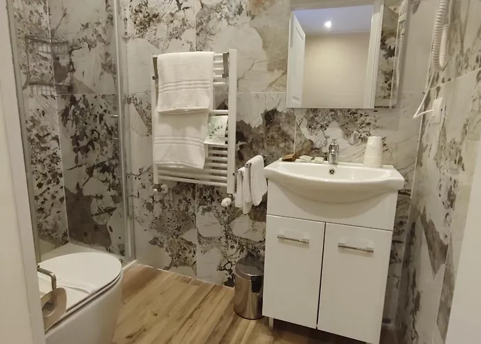 Residenza Maggiore 10 - - לינה וארוחת בוקר 3*