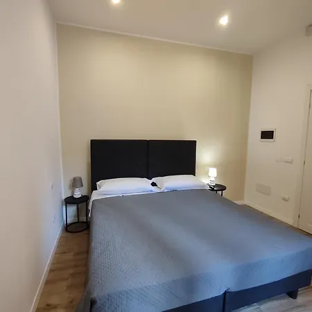 Residenza Maggiore 10 - - 3* Bologna