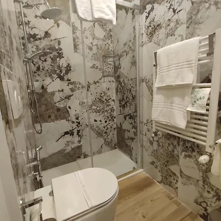 Residenza Maggiore 10 - - 3* Bologna