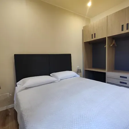 Residenza Maggiore 10 - - 3*