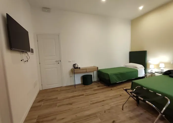 Alojamento de Acomodação e Pequeno-almoço Residenza Maggiore 10 - - 3*